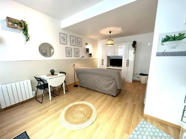 Apartment Studio, Sea And The Le Havre