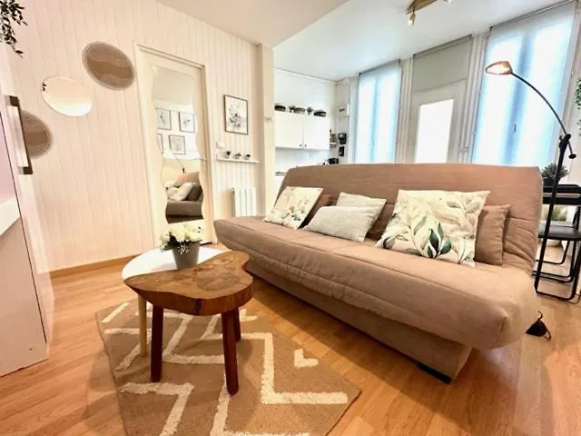 Studio, Sea And The Le Havre